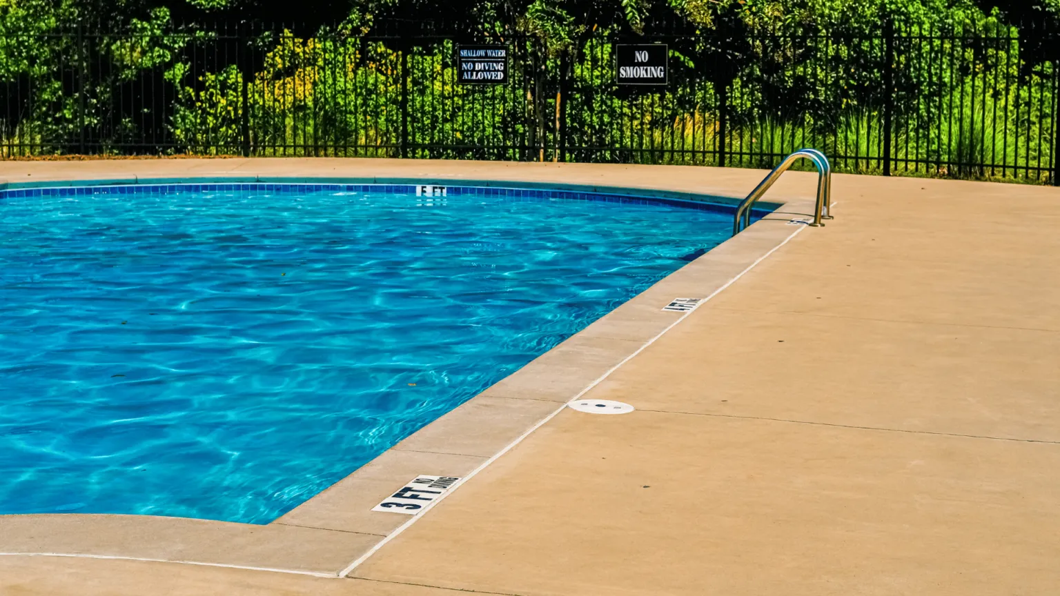 Pool-Deck